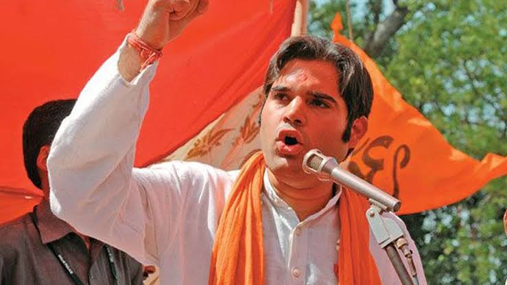 पीलीभीत में नेताओं पर बरसे वरुण गांधी, बोले- पहले थे रोटी के लाले, आज काफिलों के साथ चल रहे