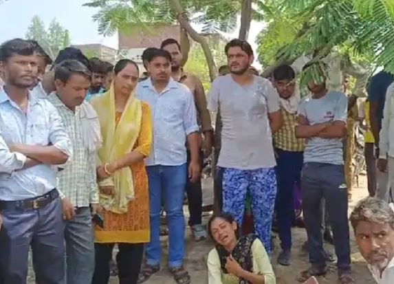 मैनपुरी में इलाज के दौरान अस्पताल में किशोरी की मौत, परिजनों का आरोप गलत इंजेक्शन लगाने से हुई मौत, शव को अस्पताल के बाहर फेंक फरार हुए डॉक्टर