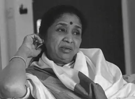 लीजेंड्री गायिका आशा भोसले आज 90 वर्ष की हो गईं, जानिये उनके बारे में कुछ खास