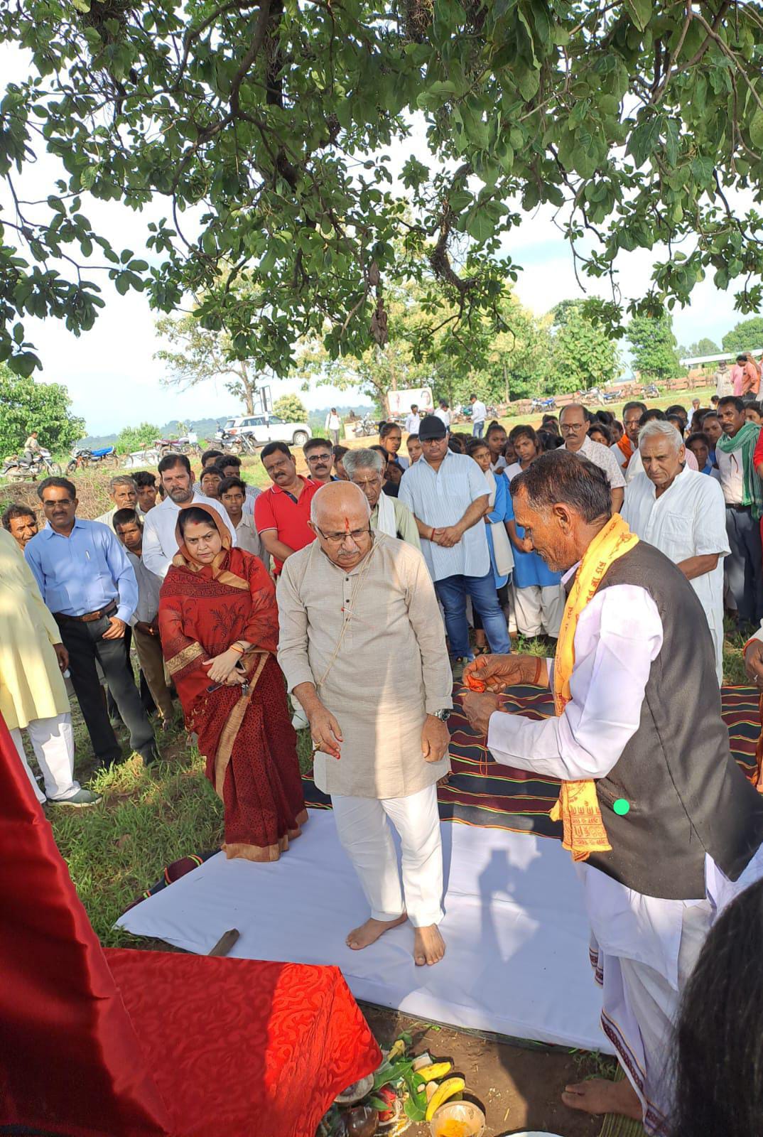 सतना जिले के नागौद विधान सभा अंतर्गत परसमनिया पठार के तुषगवा ग्राम पंचायत मे