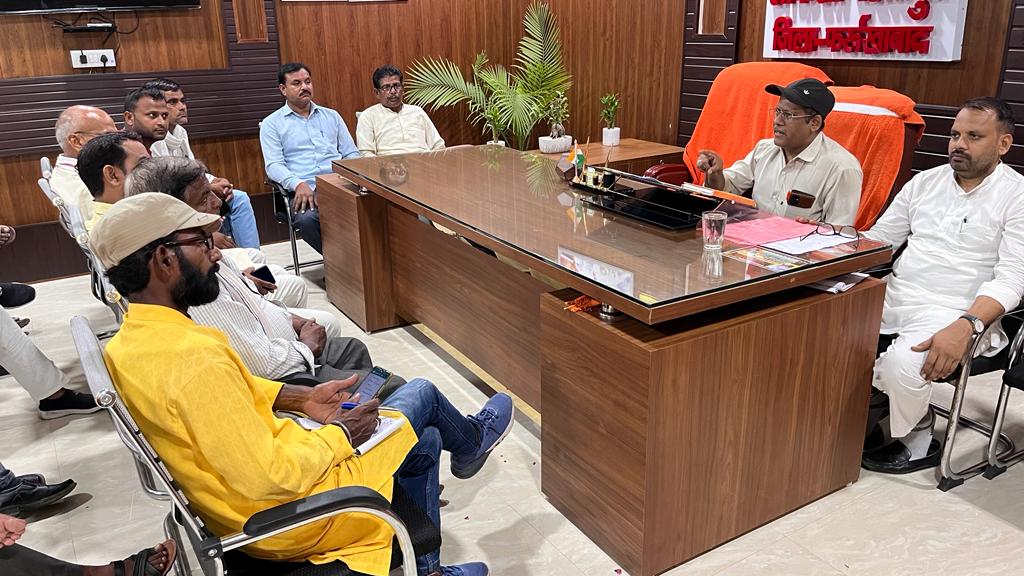 फर्रुखाबाद:अमृतपुर विधानसभा क्षेत्र के संकिसा मंडल में बूथ सशक्तिकरण अभियान की बैठक नगर पंचायत संकिसा भवन में मंडल अध्यक्ष की अध्यक्षता में हुई संपन्न