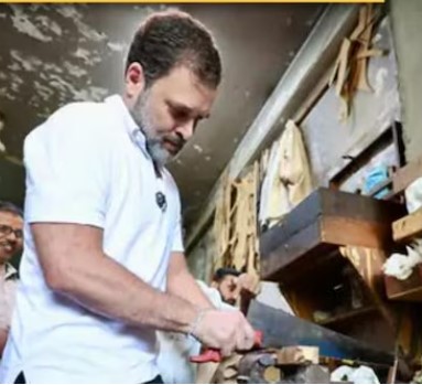 बाइक मैकेनिक, कुली के बाद अब बढ़ई बने राहुल गाँधी , यहां जाकर सीखा आरी चलाना