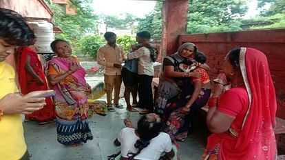 पीलीभीत में बारिश के दौरान बिजली गिरने से किसान की मौत, दो महिलाएं गंभीर, पेड़ के नीचे खड़े थे तीनों