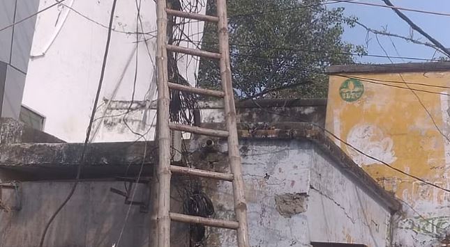 पीलीभीत में मरम्मत के नाम पर शहर में छह से आठ घंटे हो रही बिजली कटौती