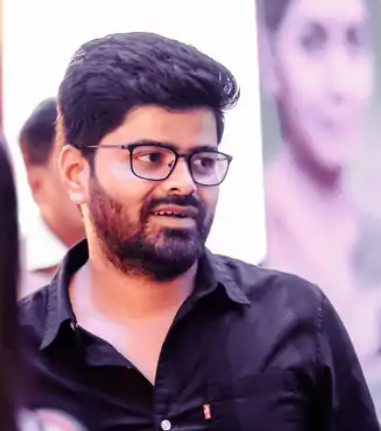 फुटपाथ पर जा रहे दंपती पर चढ़ी कन्नड़ एक्टर नागभूषण की कार से महिला की मौत