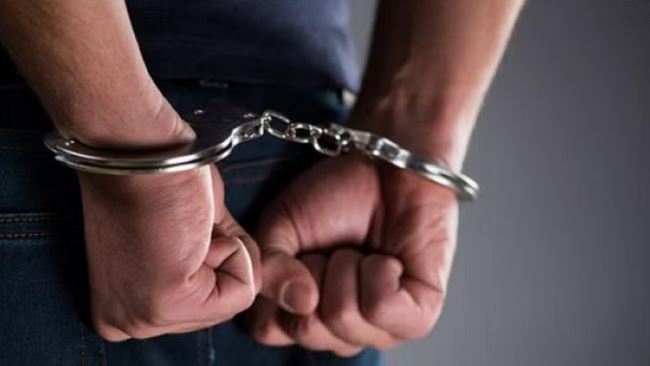 पीलीभीत में इनामी आरोपी गिरफ्तार