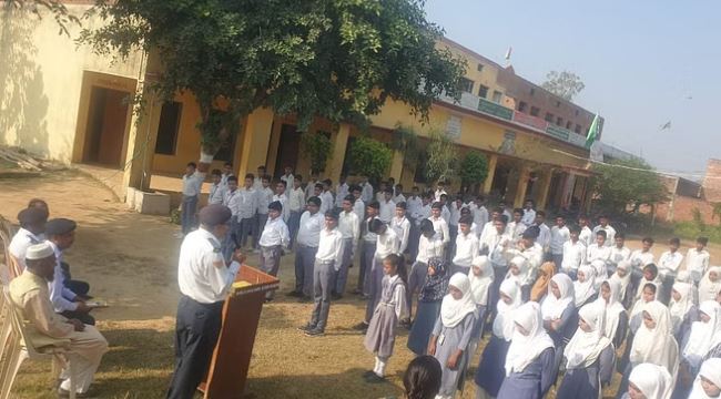 पीलीभीत के कॉलेजों में विद्यार्थियों को बताए यातायात के नियम