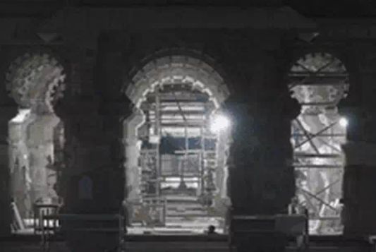 वोट की राजनीति करने वालों को मंदिर बनने से कष्ट है, अखिलेश और मायावती भी आएं
