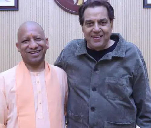 पहले बेटे और अब बाप के लिए लखनऊ बना पाकिस्तान, नवाबी नगरी में अपनी फिल्म की शूटिंग कर रहे है धर्मेंद्र