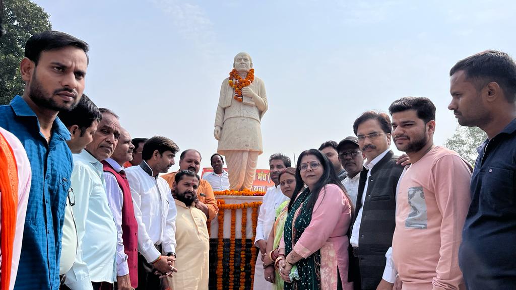 फर्रुखाबाद:भाजपा ने जिला व मंडल स्तर पर प्रबुद्ध जन संगोष्ठी का आयोजन कर, देश के पहले गृहमंत्री भारत रत्न सरदार वल्लभभाई पटेल की 148वीं जयंती को मनाया