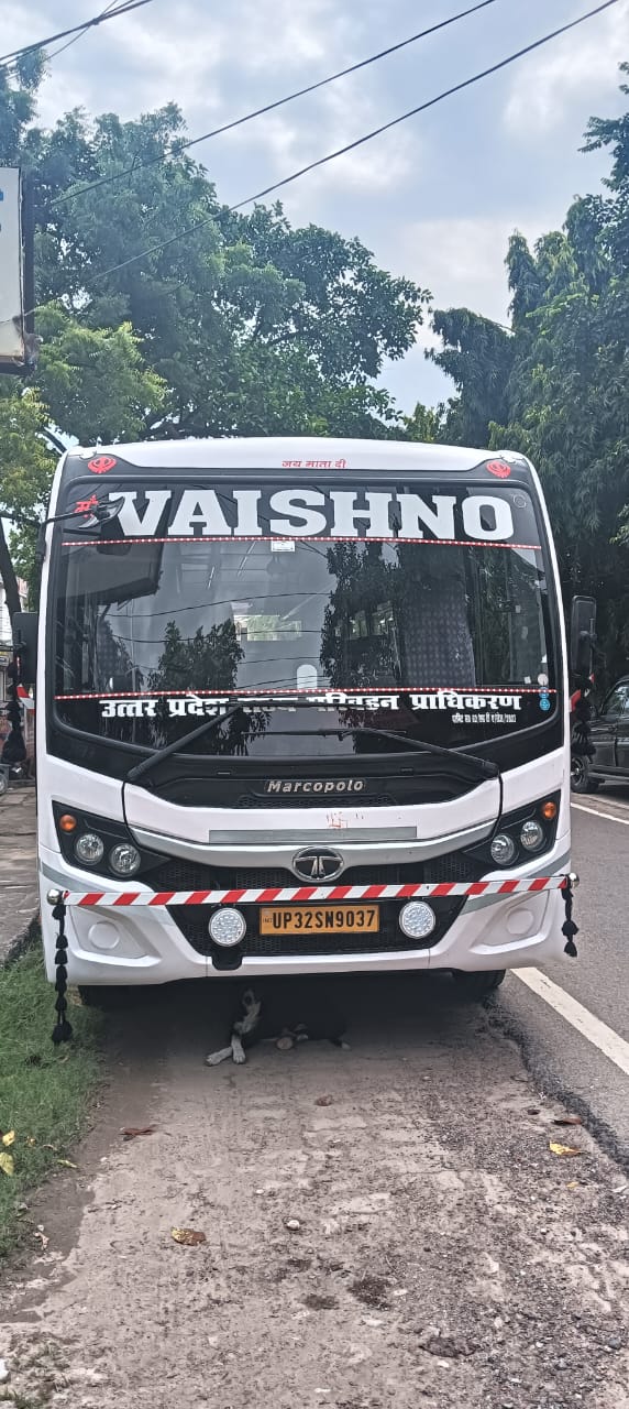 गाजीपुर से लखनऊ के लिए पूर्वांचल एक्सप्रेसवे पर वैष्णो टूर एंड ट्रेवल्स बस की शुरुआत, यात्रियों में ख़ुशी की लहर