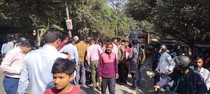 पीलीभीत में ट्रैक्टर-ट्रॉली की टक्कर से स्कूटी सवार महिला की मौत