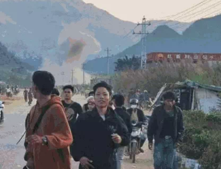 क्या चीन अपने पड़ोसी देशों की आंतरिक अशांति का भी फायदा उठा रहा है?