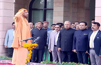 गणतंत्र दिवस हमें संविधान के प्रति समर्पित रहने की प्रेरणा देता : सीएम योगी