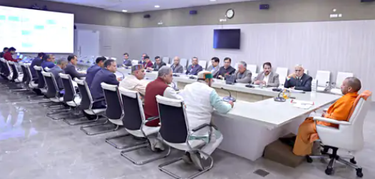 CM योगी ने जनपद गोरखपुर, आजमगढ़, मेरठ, अलीगढ़ तथा मथुरा-वृंदावन की महायोजना 2031 का प्रेजेंटेशन देखा