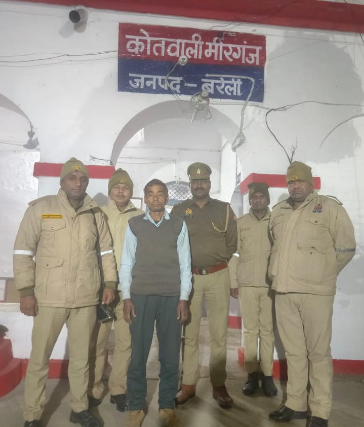 बरेली - मीरगंज पुलिस ने 6 साल से फरार चल रहे 50 हजार के इनामी शातिर अपराधी को पकड़कर भेजा जेल।