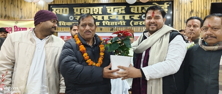 हरदोई: ब्लॉक पिहानी ब्लॉक प्रमुख   सहित भाजपा के वरिष्ठ नेताओं ने धूमधाम से मनाया विधायक श्याम प्रकाश का जन्म दिवस