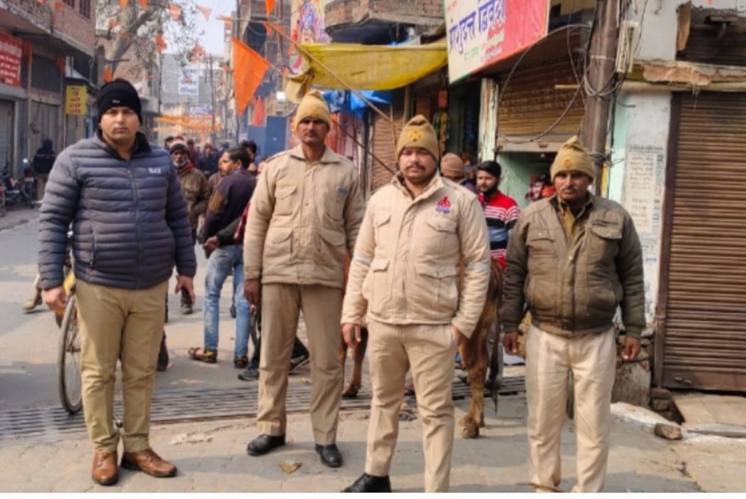 कासगंज : नगर गंजडुंडवारा में शोभा यात्रा निकाली गई