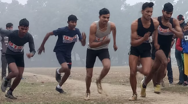 पीलीभीत : अहमदाबाद में होने वाली प्रतियोगिता के लिए 13 खिलाड़ी हुए चयनितन की देखरेख में जुटे हुए हैं।