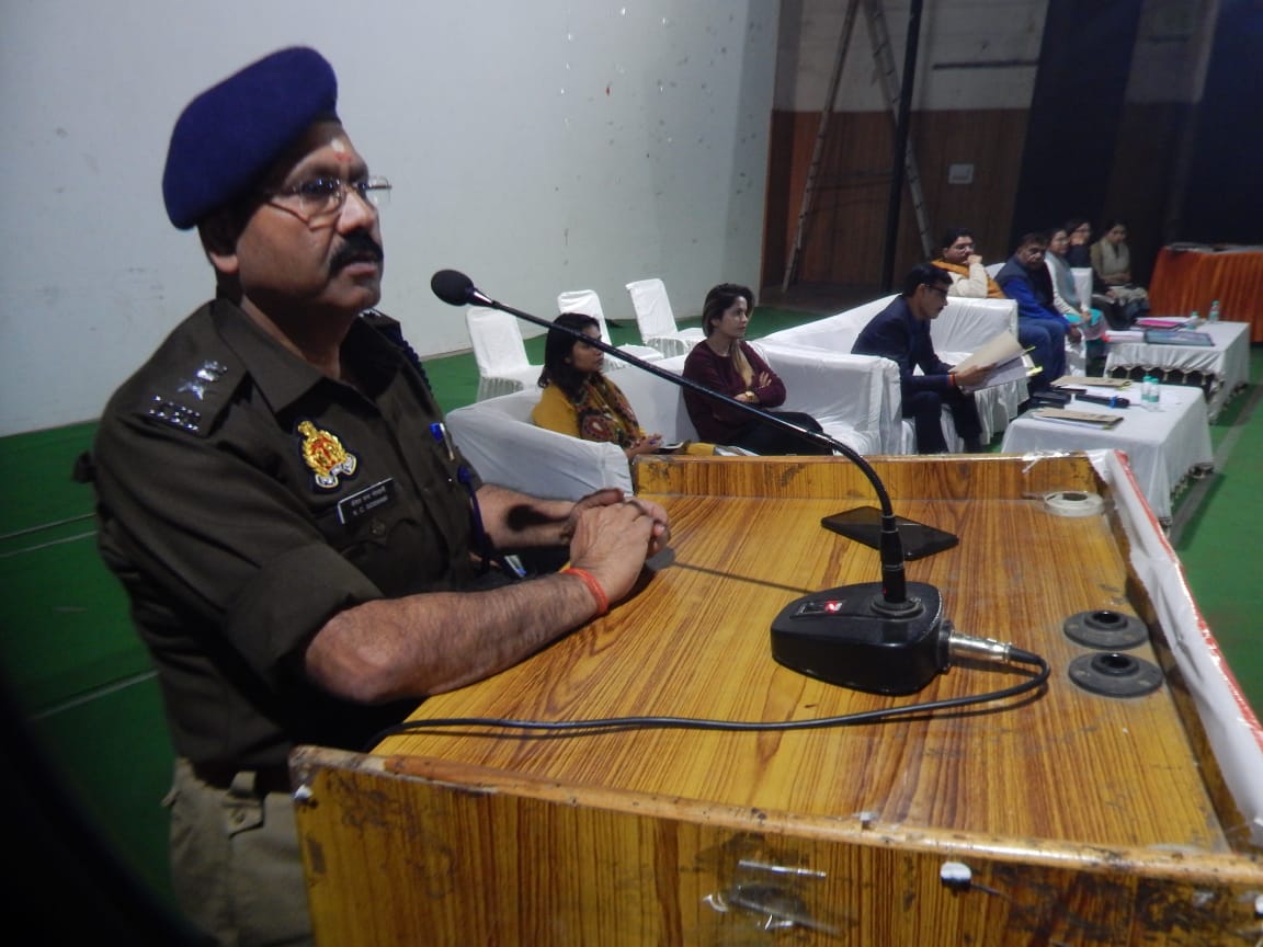 हरदोई : परीक्षा को नकल विहीन व शुचितापूर्ण तरीके से सम्पन्न कराया जाए:- जिलाधिकारी