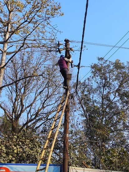 पीलीभीत में आठ घंटे गुल रही शहर की बिजली