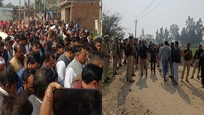 कासगंज में अमांपुर में रातभर वाहनों का शोर, पुलिस के बूटों की आवाज और परिवार की चीत्कार, दहशत न हुई खत्म