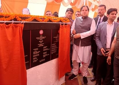 पीलीभीत में रेलवे स्टेशन के पुनर्विकास का शिलान्यास, पीएम को सांसद का धन्यवाद