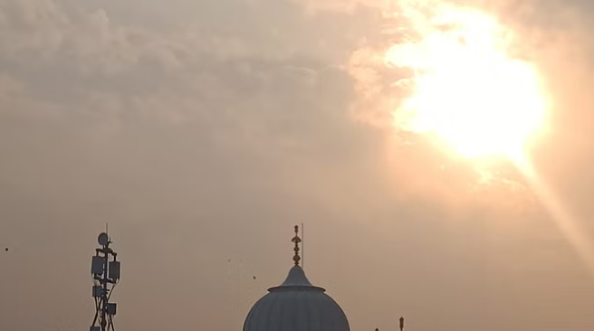 जौनपुर: हीट वेव को लेकर जिला प्रशासन अलर्ट डीएम ने जारी की एडवाइजरी।