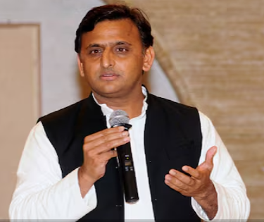 समाजवादी पार्टी के मुखिया अखिलेश यादव ने एसटी हसन का टिकट काटकर रुचि वीरा को मुरादाबाद से लोकसभा का टिकट देने का फैसला किया