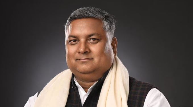 दुर्विजय सिंह शाक्य कौन हैं, जिन्हें बीजेपी ने बदायूं से बनाया प्रत्याशी? संघमित्रा मौर्य का क्यों कटा गया टिकट