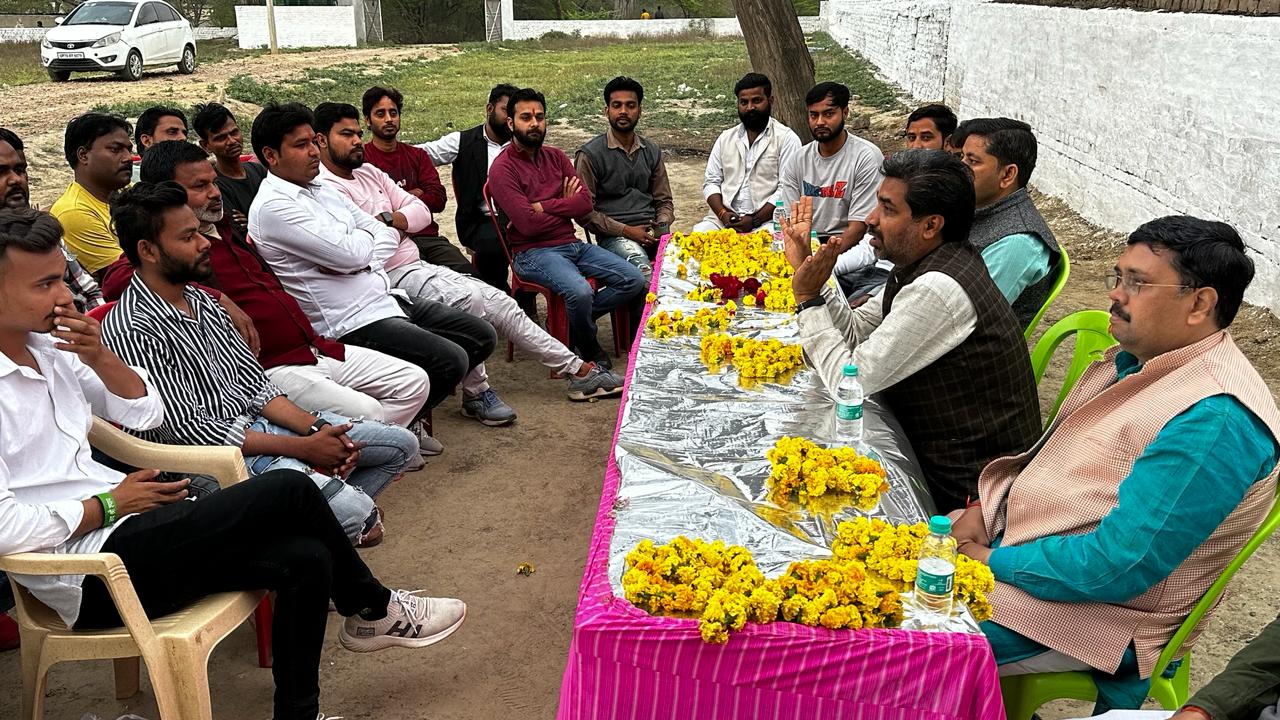 फर्रुखाबाद:भाजपा युवा मोर्चा मंडल अध्यक्ष रानू दीक्षित की अध्यक्षता में युवा चौपाल का हुआ आयोजन