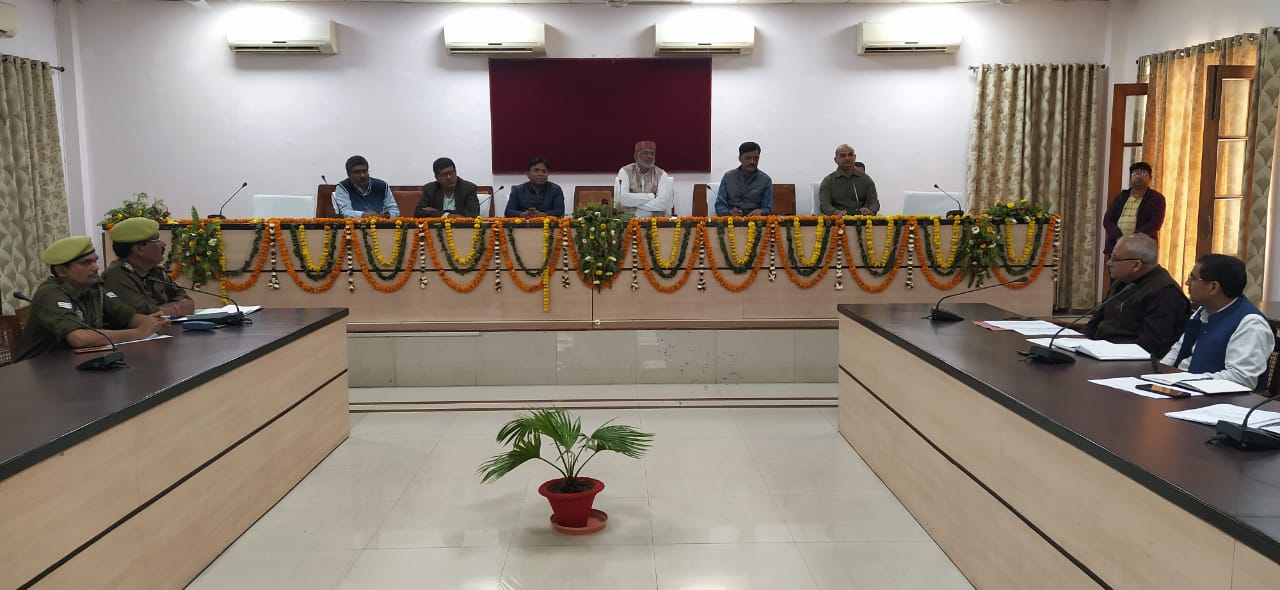 प्रयागराज: उत्तर प्रदेश राज्य बाल अधिकार संरक्षण आयोग के मा0 सदस्य के द्वारा सम्बंधित विभागों की बच्चों से जुड़ी योजनाओं एवं कार्यक्रमों की समीक्षा की गयी