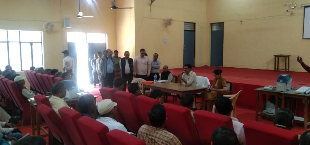 हरदोई : अच्छी तरह से प्रशिक्षण प्राप्त करें ताकि चुनाव के दौरान कोई समस्या न आये:-डी0एम0