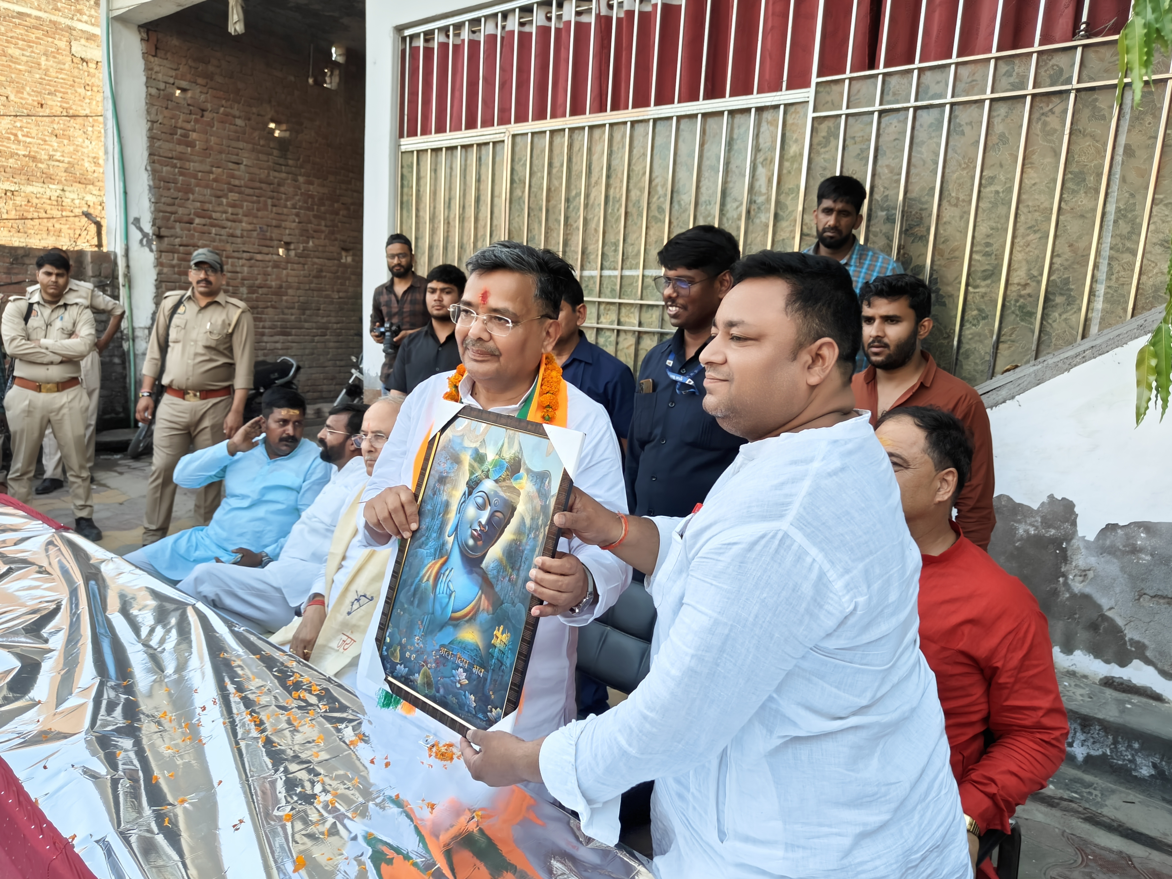 मैनपुरी: भाजपा ओबीसी मोर्चा जिला अध्यक्ष गौरव शाक्य के आवास पर हुई जनसभा