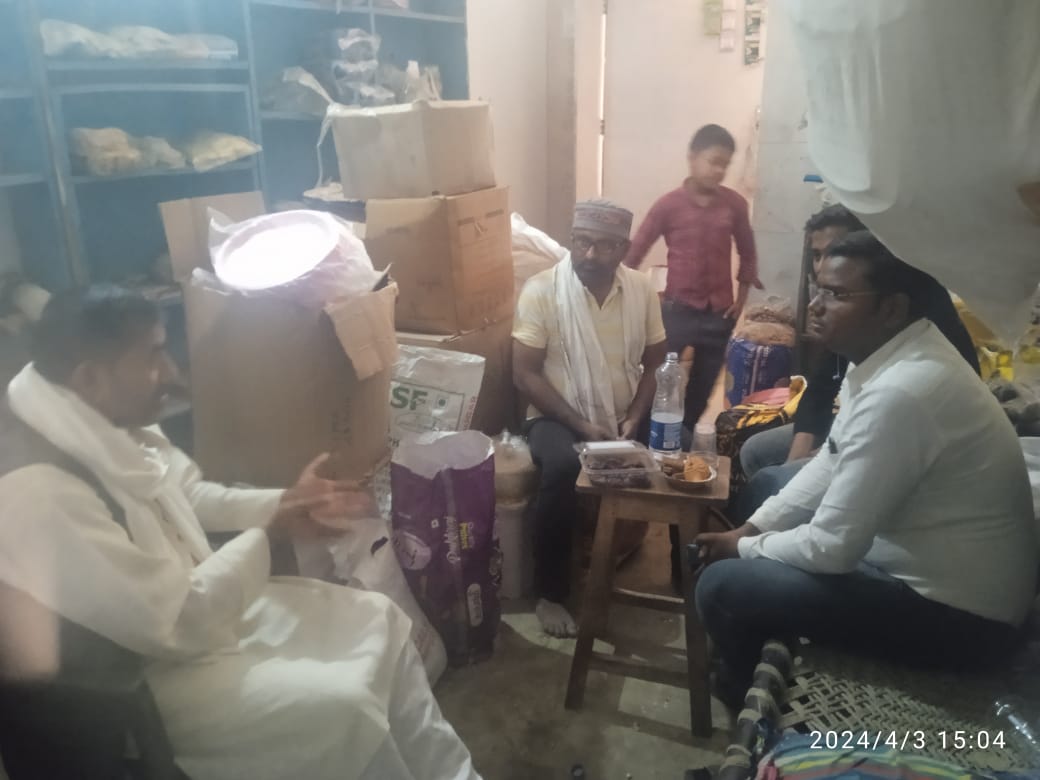 जौनपुर : एडवोकेट व पूर्व मंत्री उत्तर प्रदेश सरकार डाक्टर राकेश कुमार मौर्य होंगे समाजवादी पार्टी के खेवनहार, नौजवानों के हौसले को कर रहे बुलंद।