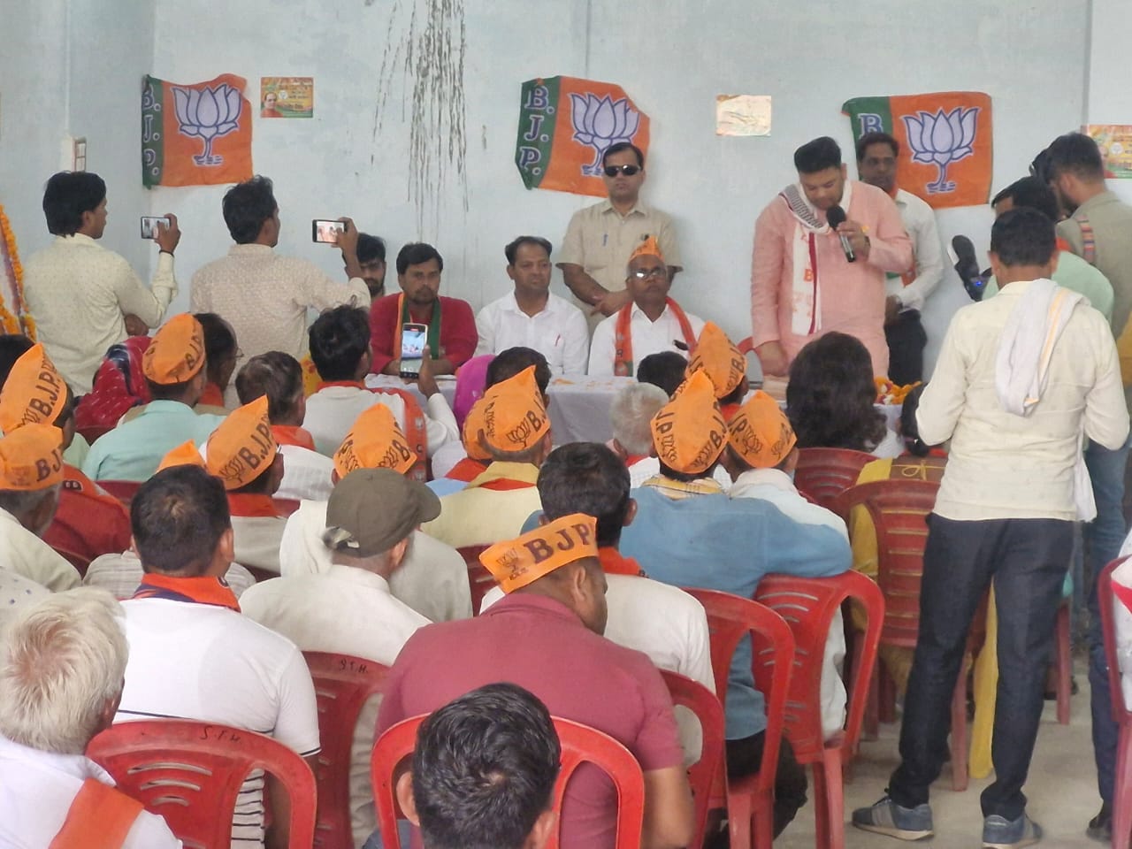 कासगंज में न्योली, मानपुर नगरिया मण्डल के नबावगंज एवं बढ़ारी शक्ति केंद्रों पर नुक्कड़ सभाओं का आयोजन किया गया।