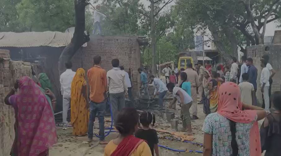 रायबरेली: ज्ञात कारणों से लगी आग आग की चपेट में आने से बेजुबान जानवर झुलसे