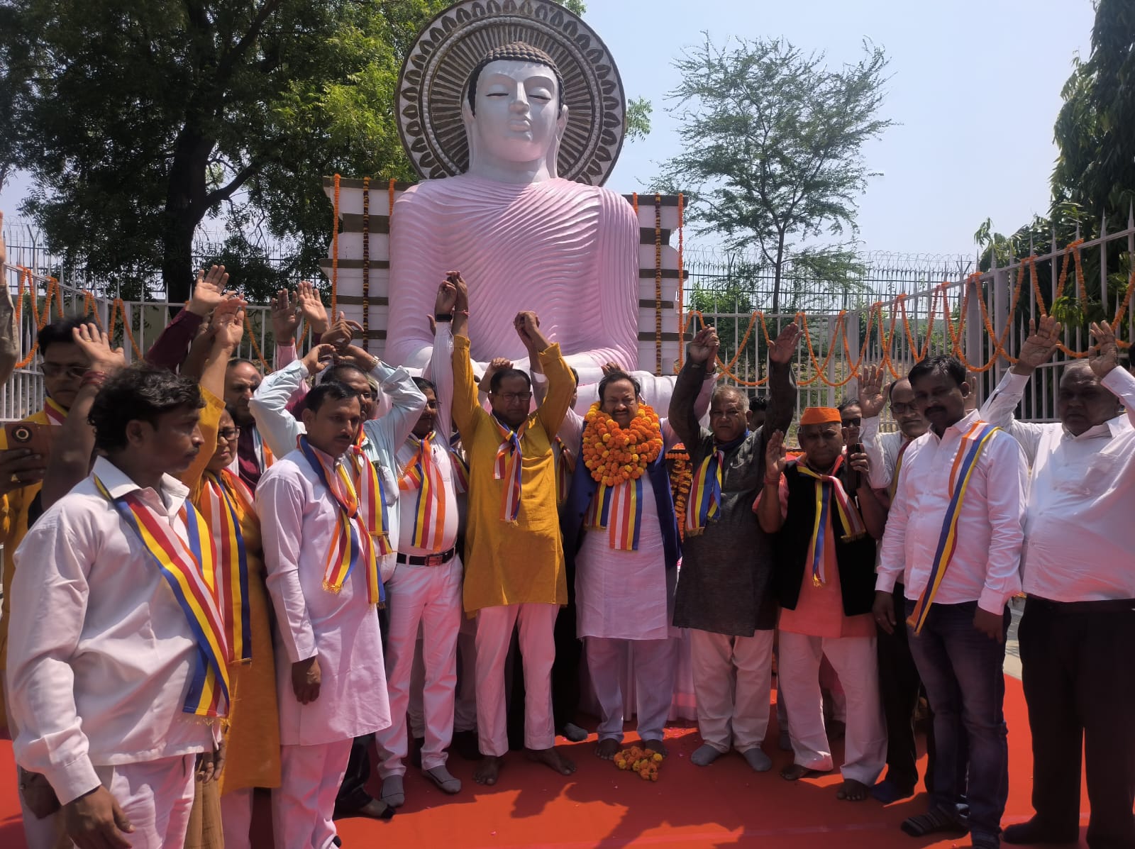 लखनऊ:केंद्र एवं प्रदेश सरकार ने भगवान बुद्ध स्थलों का पर्यटक विकास कर शाक्य वंशजों का सम्मान किया- डॉ राम आसरे सिंह