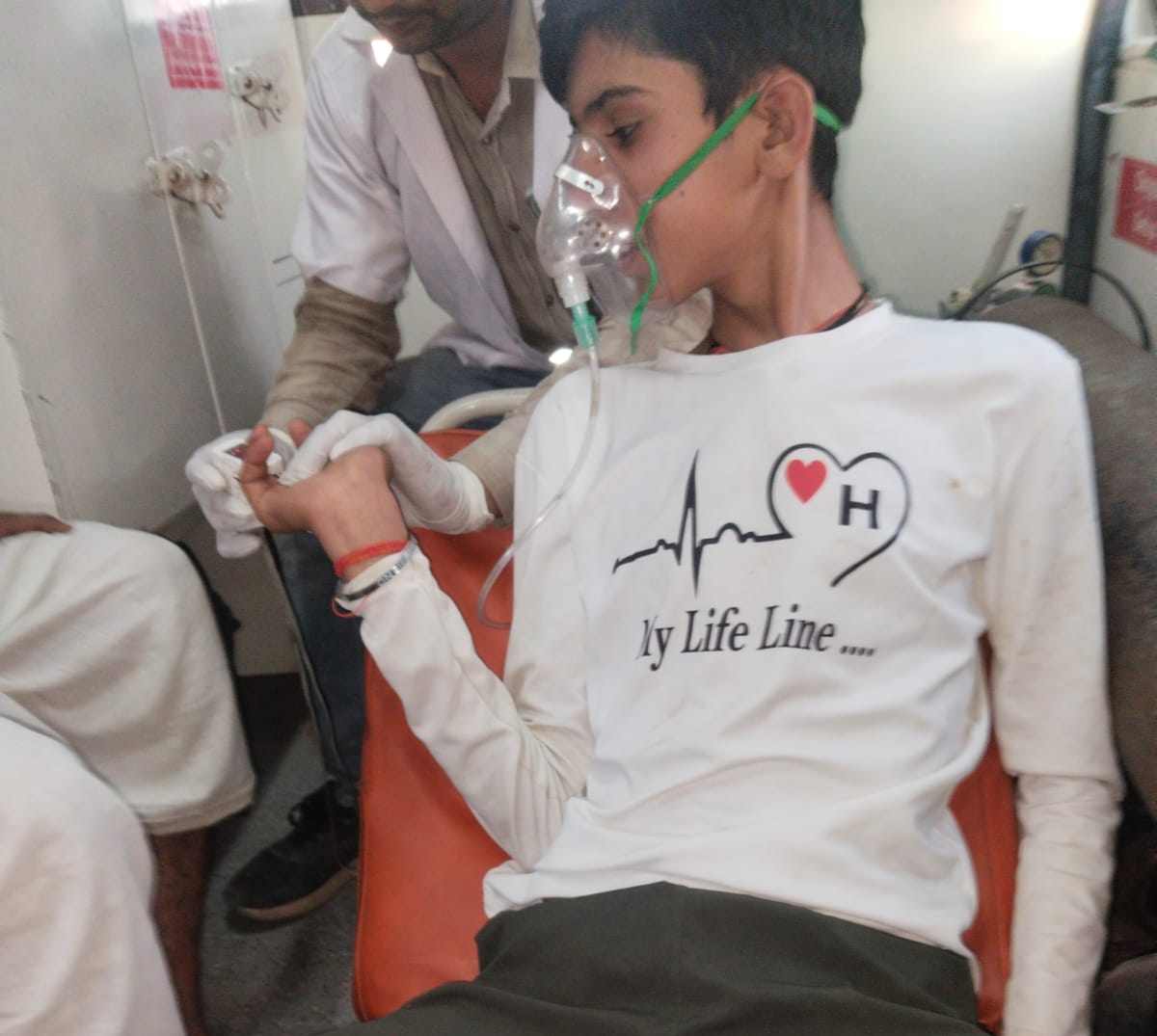 औरैया:अस्पतालों में बढ़ रही है बी पी ,हार्ट अटेक और सांस रोगियों की संख्या