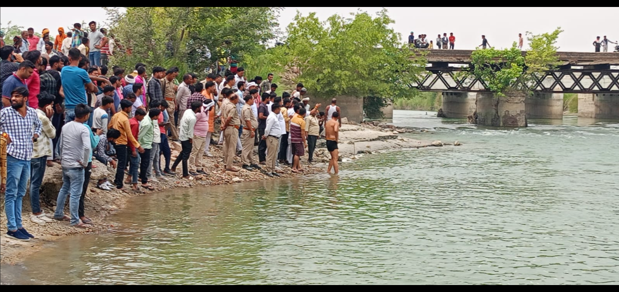 जनपद मैनपुरी के किशनी नहर में डूबे चार बच्चे