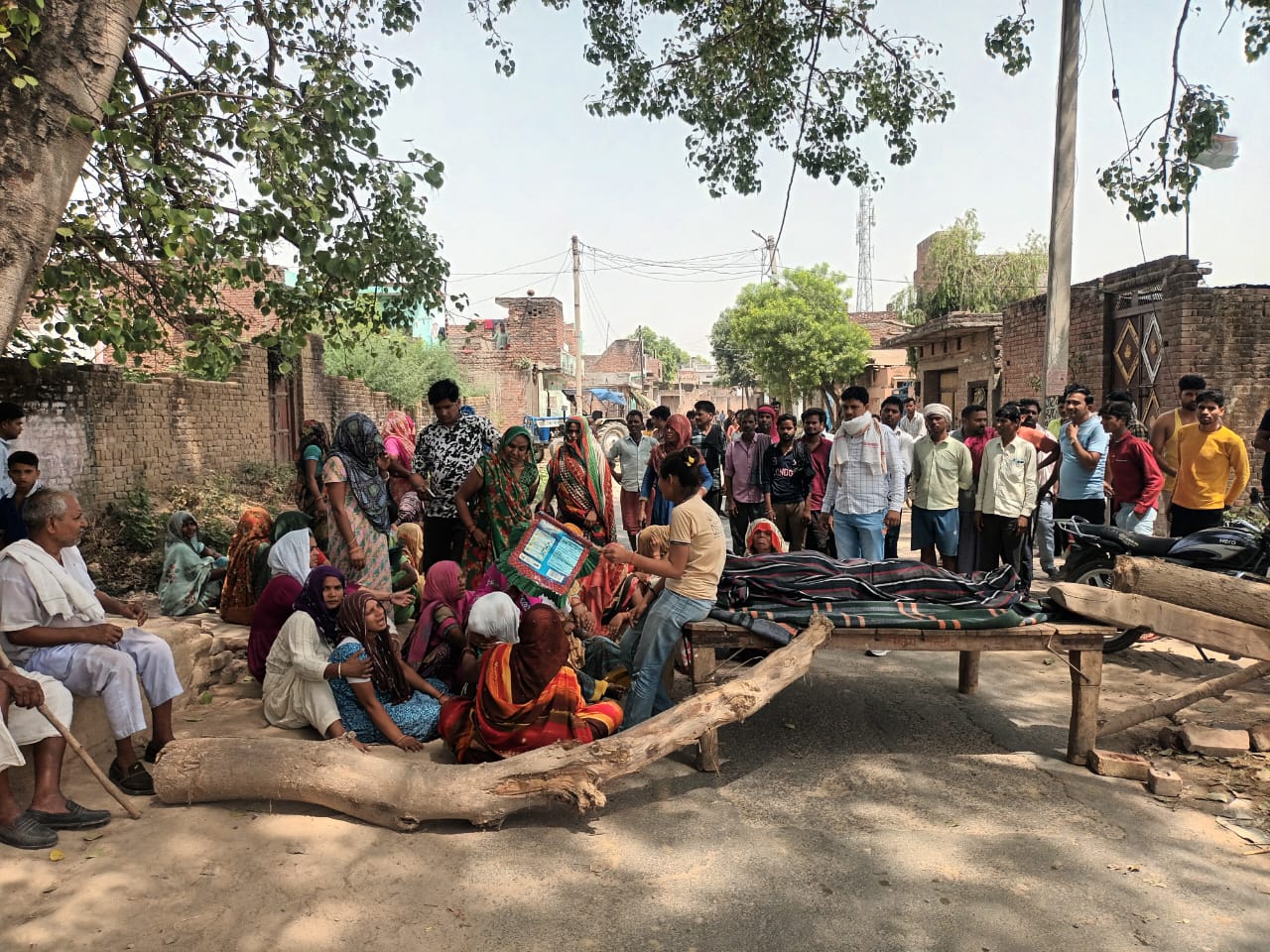 कासगंज :विद्युत पोल में करंट आने से युवक की मौत,परिजनों में पसरा मातम