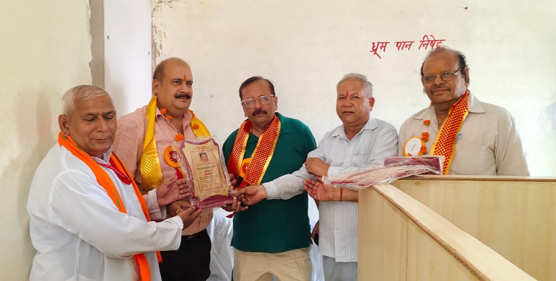 लखनऊ:खाकी और खादी एवं संदूक और बंदूक की नोक पर पत्रकारों का उत्पीड़न अब बर्दाश्त नहीं- सुनील त्रिपाठी