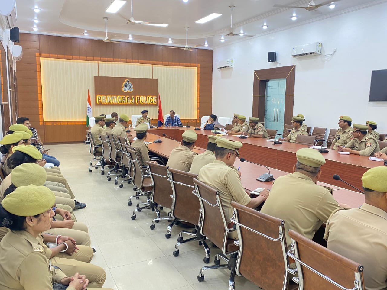 प्रयागराज: पुलिस आयुक्त कमि0 के निर्देशन में कार्यशाला आयोजन किया गया