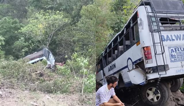 जम्मू-कश्मीर: बस पर हुआ आतंकी हमला, कई राउंड फायरिंग के बाद 10 की हुई मौत