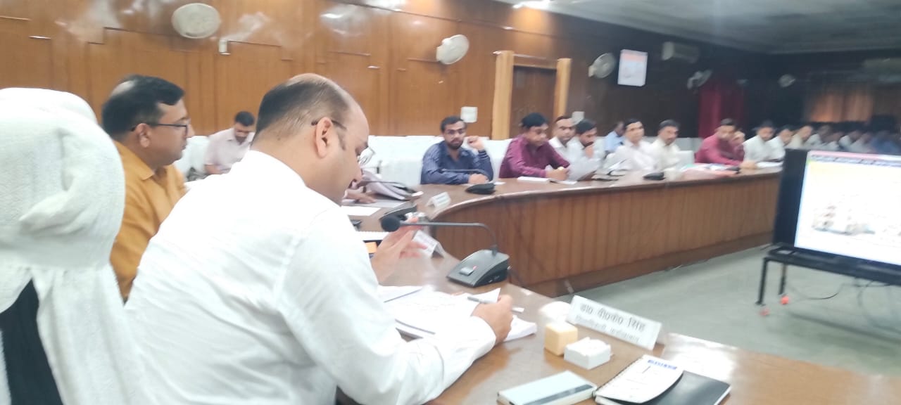 फर्रुखाबाद:डीएम ने पर्यटन विकास निगम लि. के सभी कार्यो की जाँच व दोषियों के विरुद्ध कार्यवाही के दिये निर्देश