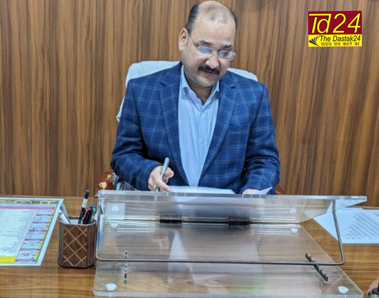 फर्रुखाबाद: बाढ़ प्रभावितों को भोजन पॉलीथीन में कदापि न दे-जिलाधिकारी