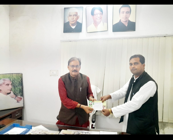 कासगंज राष्ट्रीय लोक दल पार्टी ने पुनः जिला अध्यक्ष समीम अहमद अल्वी को सौंपी कमान