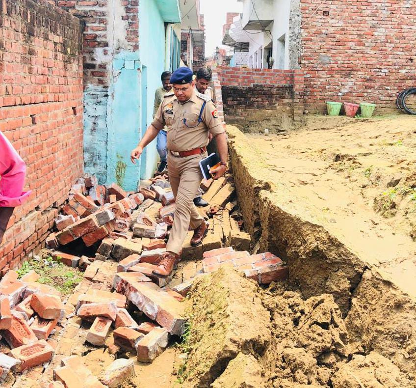 मैनपुरी में बारिश के चलते दीवाल गिरने से संविदा कर्मी की हुई मृत्यु ?