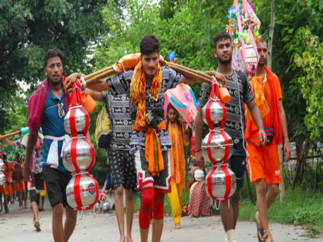 पीलीभीत में प्रमुख मंदिरों में लगाए कैमरें, कांवड़ मार्गों पर तैनात हुई पुलिस
