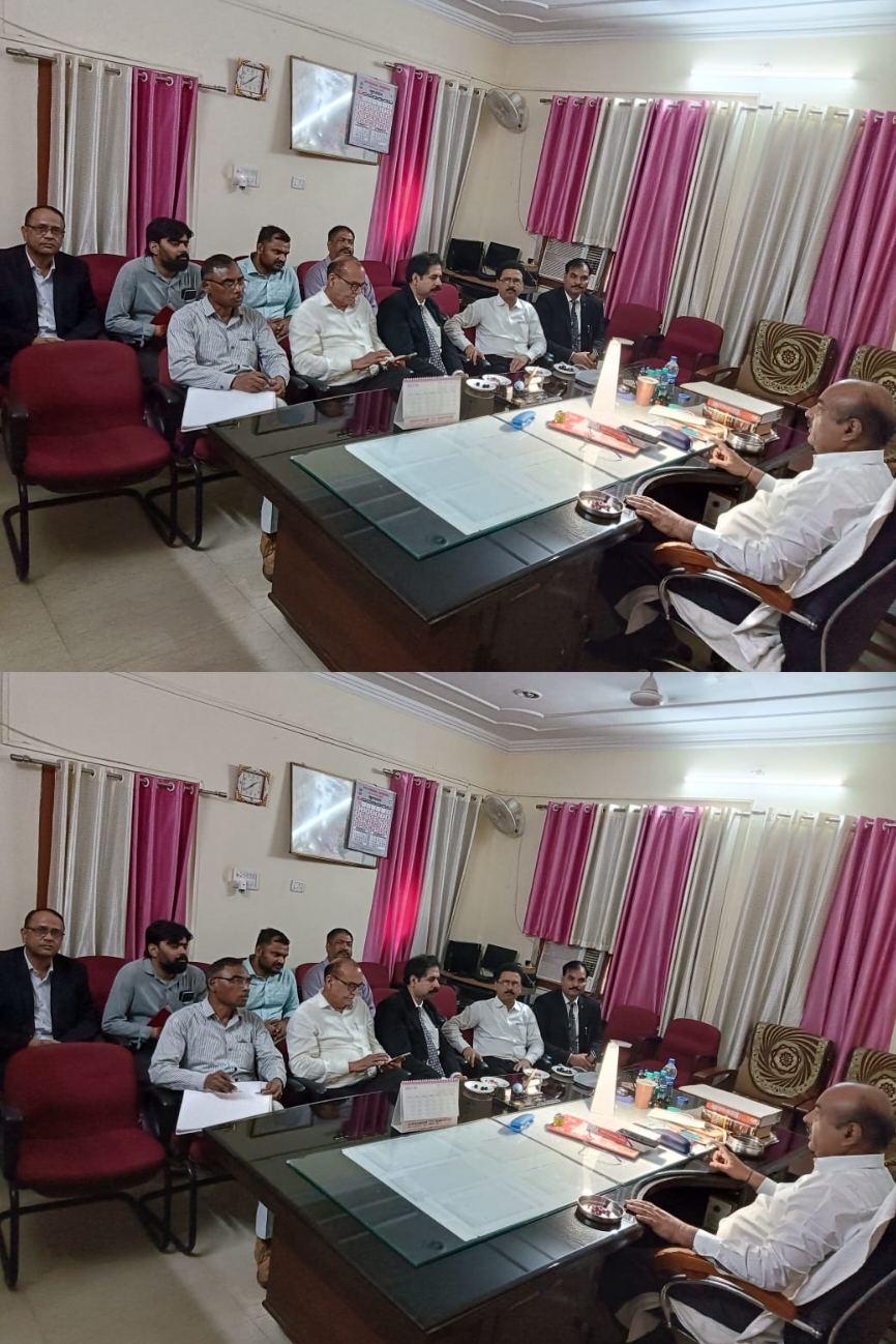 हरदोई:राष्ट्रीय लोक अदालत को सफल बनाने हेतु जिला जज ने विद्युत विभाग के अधिकारियों के साथ की बैठक